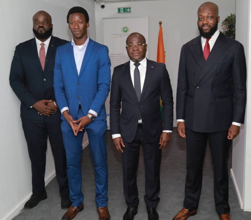 Mise en place d’un système de télécommunications d’alerte national : Kalil Konaté signe avec un consortium américain