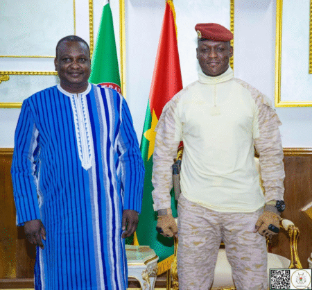 Faux coups d’État, vraies tensions: la désinformation qui trouble la présidentielle ivoirienne