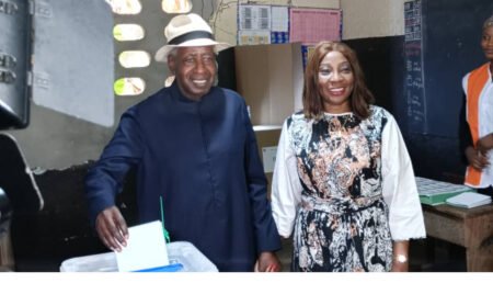 Élections législatives 2025: Adama Toungara vote pour la paix et le développement