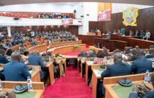 Côte d’Ivoire – Ils ne siègent pas dans l’hémicycle : Voici les 36 députés titulaires frappés par l’incompatibilité